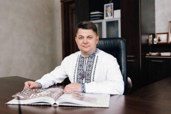 Де купує вишиті сорочки Віктор Овчарук, фото №3 на сайті 20minut.ua