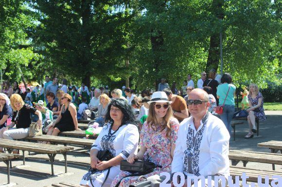 Новини Тернополя - фото з У Тернополі розпочався фестиваль «Цвіт вишиванки» У Тернополі розпочався фестиваль «Цвіт вишиванки», фото №5 на сайті 20minut.ua