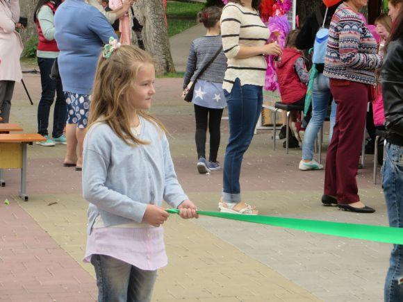 Вистава просто неба і розваги для дітей: 25 фото з Дня матері у Хмельницькому, фото №9 на сайті vsim.ua