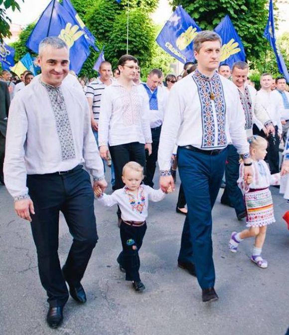 Скільки вишиванок в колекції Леоніда Бицюри, фото №3 на сайті 20minut.ua