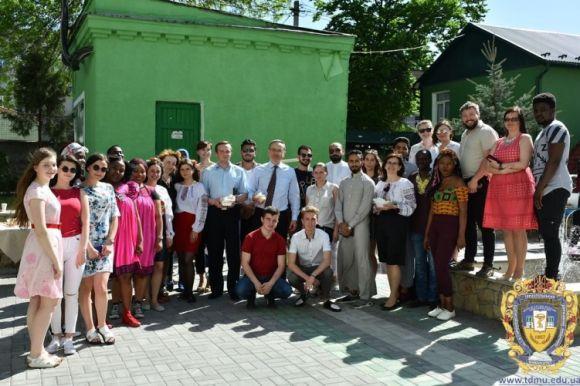 Новини Тернополя - фото з У Тернополі іноземці презентували кухні народів світу У Тернополі іноземці презентували кухні народів світу, фото №1 на сайті 20minut.ua