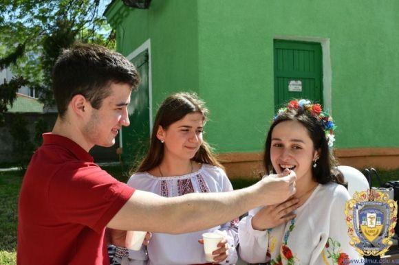 Новини Тернополя - фото з У Тернополі іноземці презентували кухні народів світу У Тернополі іноземці презентували кухні народів світу, фото №7 на сайті 20minut.ua