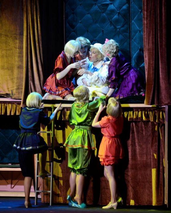 Новини Вінниці - фото з Для тех, кто любит погорячее! Винница впервые увидит мюзикл-легенду «В джазе только девушки» Для тех, кто любит погорячее! Винница впервые увидит мюзикл-легенду «В джазе только девушки», фото №8 на сайті 20minut.ua