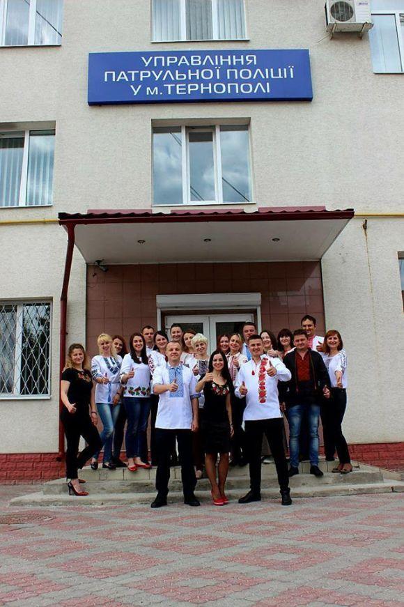 День вишиванки: тернополяни заполонили соцмережі фотографіями у національному вбранні, фото №7 на сайті 20minut.ua