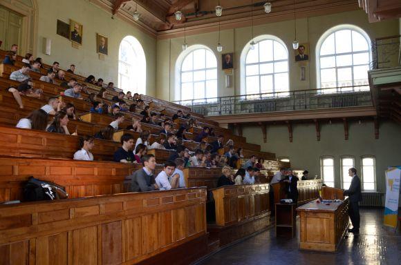 Новини Кам'янця-Подільського - фото з Кам’янчанки отримали призове місце у Всеукраїнському дебатному турнірі. Інтерв’ю з учасниками Кам’янчанки отримали призове місце у Всеукраїнському дебатному турнірі. Інтерв’ю з учасниками, фото №1 на сайті 20minut.ua