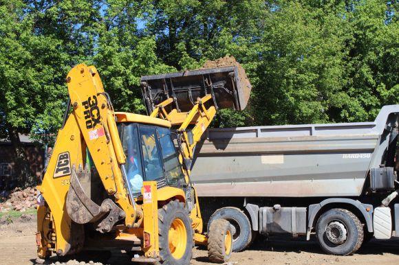 За 19 мільйонів гривень будують футбольне поле біля Палацу дітей та юнацтва, фото №4 на сайті 20minut.ua