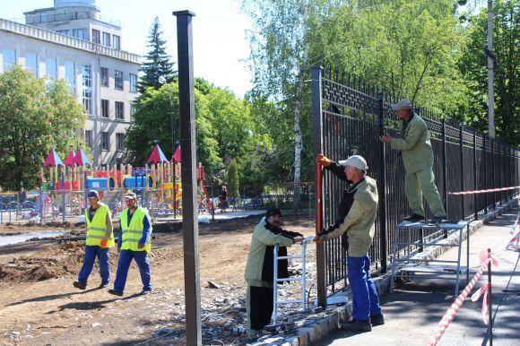 За 19 мільйонів гривень будують футбольне поле біля Палацу дітей та юнацтва, фото №2 на сайті 20minut.ua