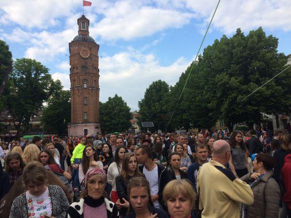 Новини Вінниці - фото з Рвань від Загорецької та Челентано зі Стоянівки: над чим сміялися в День Європи Вінничани в оцікуванні команд Ліги Сміху