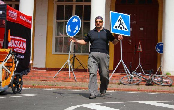 Новини Вінниці - фото з У Центральному парку презентували муніципальну велошколу для дітей У Центральному парку презентували муніципальну велошколу для дітей, фото №8 на сайті 20minut.ua