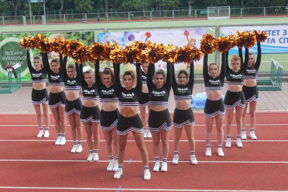 У парку Горького пройшов чемпіонат груп підтримки. Наші отримали «золото» і «срібло», фото №4 на сайті 20minut.ua