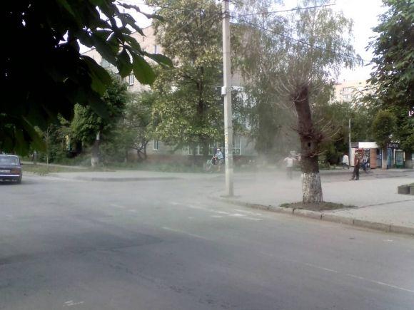 Стовби пилюки-козятинська дійсність, фото №1 на сайті 20minut.ua