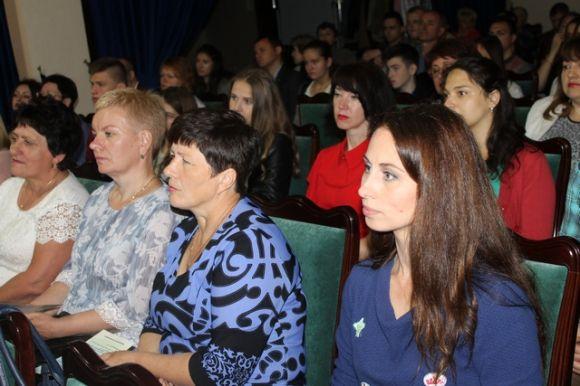 Новини Кам'янця-Подільського - фото з У Кам’янці відбулась презентація фільму про жінок в АТО. Автором ідеї якого є кам’янецька розвідниця У Кам’янці відбулась презентація фільму про жінок в АТО. Автором ідеї якого є кам’янецька розвідниця, фото №1 на сайті 20minut.ua