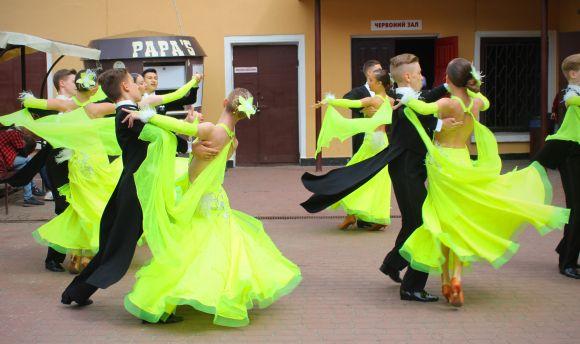 Новини Вінниці - фото з Як проходить День Європи у Вінниці (ФОТОРЕПОРТАЖ) Як проходить День Європи у Вінниці (ФОТОРЕПОРТАЖ), фото №18 на сайті 20minut.ua