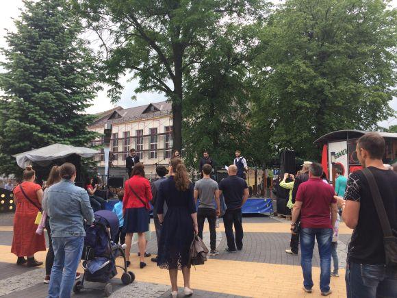 Англійські традиції на площі Ліверпуль - волинки та Шекспір від столичних гостей (відео), фото №3 на сайті 20minut.ua