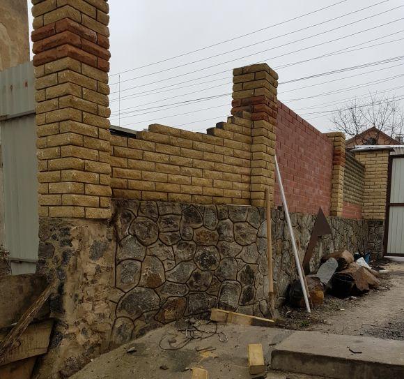 Новини Вінниці - фото з Вороже сусідство на П’ятничанах: спалили машину і постріляли вікна Вороже сусідство на П’ятничанах: спалили машину і постріляли вікна, фото №2 на сайті 20minut.ua