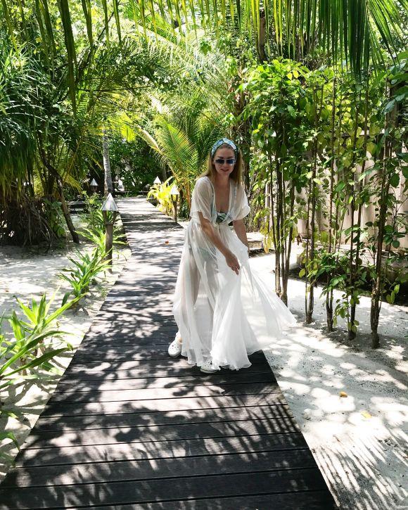 Новини Вінниці - фото з Удвох на Мальдівах! Продюсер «ТІК» Олег Збаращук і зірка «Дизель Шоу» Яна Глущенко влаштували собі другий «медовий тиждень» Удвох на Мальдівах! Продюсер «ТІК» Олег Збаращук і зірка «Дизель Шоу» Яна Глущенко влаштували собі другий «медовий тиждень», фото №3 на сайті 20minut.ua