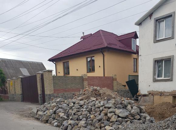 Новини Вінниці - фото з Вороже сусідство на П’ятничанах: спалили машину і постріляли вікна Вороже сусідство на П’ятничанах: спалили машину і постріляли вікна, фото №5 на сайті 20minut.ua