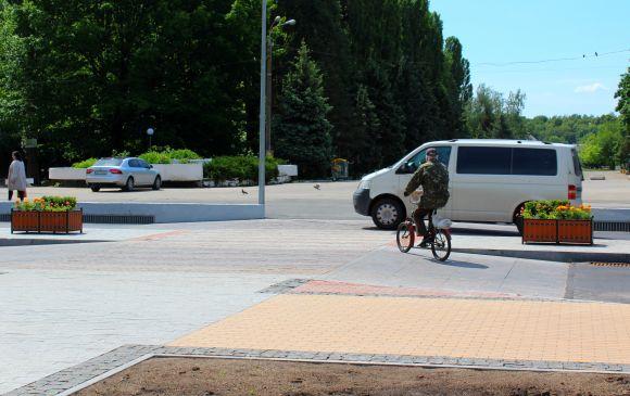 У Вінниці з’явилася ще одна підвищена «зебра». Велосипедисти вимагають нанести вело-розмітку, фото №2 на сайті 20minut.ua