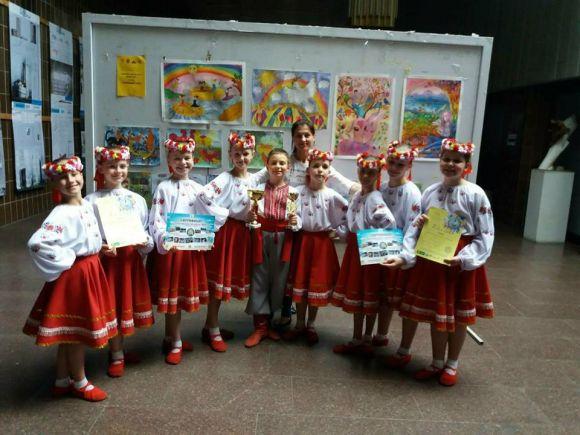 Новини Хмельницького - фото з Хмельницькі танцюристи здобули нагороди на всеукраїнському конкурсі "Kiev ART TIME" Хмельницькі танцюристи здобули нагороди на всеукраїнському конкурсі "Kiev ART TIME", фото №3 на сайті vsim.ua