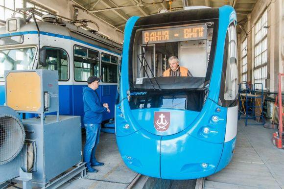У Вінниці на маршрут вийшов новий шістнадцятиметровий трамвай VinWay, фото №5 на сайті 20minut.ua
