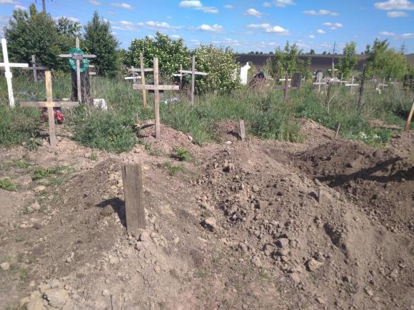 Новини Хмельницького - фото з Ампутовані органи ховають поруч із безпритульними на кладовищі у Раковому C:\Users\Користувач\Desktop\БІО\IMG_20180521_155724.jpg
