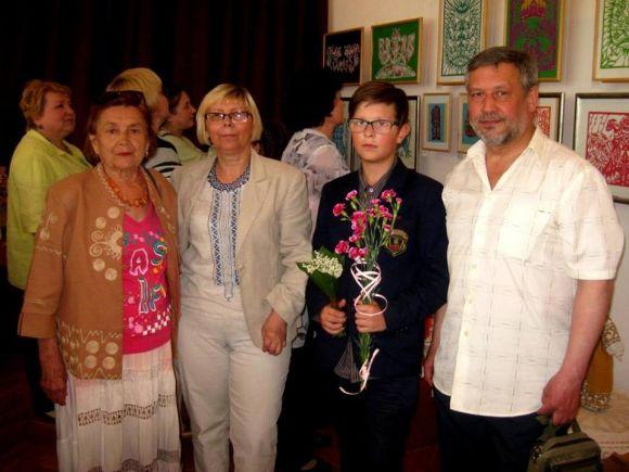 «Мережана весна» від майстринь-берегинь, фото №4 на сайті 20minut.ua