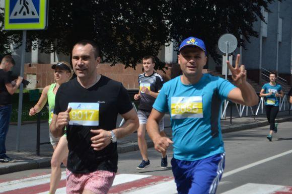 Хмельницький біжить: шукайте себе на фото, фото №53 на сайті vsim.ua