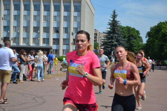 Хмельницький біжить: шукайте себе на фото, фото №57 на сайті vsim.ua