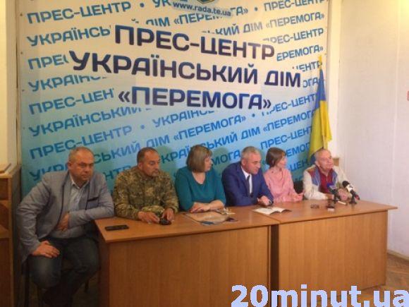 У Тернополі збирають книжки, щоб відправити жителям Донбасу, фото №1 на сайті 20minut.ua