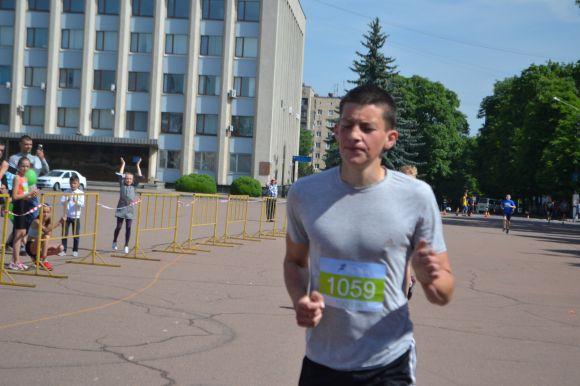 Хмельницький біжить: шукайте себе на фото, фото №20 на сайті vsim.ua