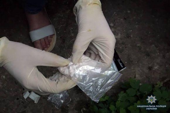 Новини Хмельницького - фото з У Кам’янці дівчина організувала наркобізнес. Місячний оборот - 200 тисяч гривень У Кам’янці дівчина організувала наркобізнес. Місячний оборот - 200 тисяч гривень, фото №1 на сайті vsim.ua