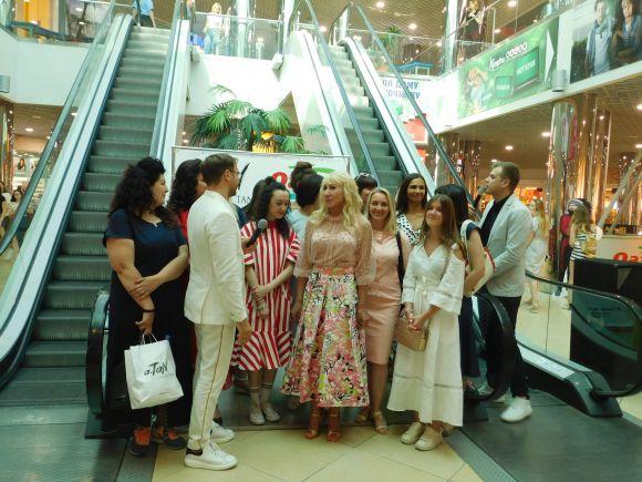 Гуру краси і стилю в Хмельницькому: як зустрічали модного українського дизайнера Андре Тана (новини компаній), фото №7 на сайті vsim.ua