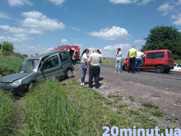 В аварії на Зборівщині на Зелені свята покалічились шестеро. З них двоє – діти, фото №4 на сайті 20minut.ua