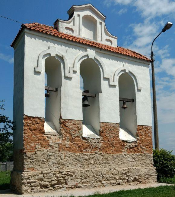 Подорож вихідного дня. Оборонна вежа монастиря та неприступний замок у Старокостянтинові, фото №1 на сайті vsim.ua