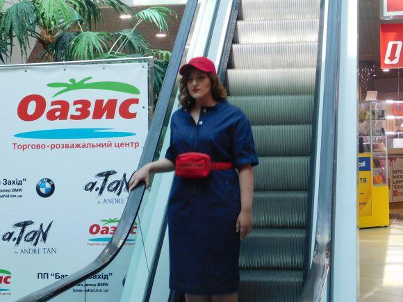 Гуру краси і стилю в Хмельницькому: як зустрічали модного українського дизайнера Андре Тана (новини компаній), фото №6 на сайті vsim.ua