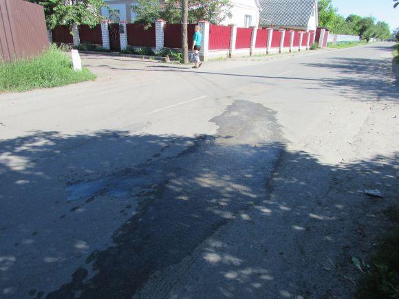 Новини Козятина - фото з Асенізаторська машина залишає на поворотах не гарний слід Асенізаторська машина залишає на поворотах не гарний слід, фото №4 на сайті 20minut.ua