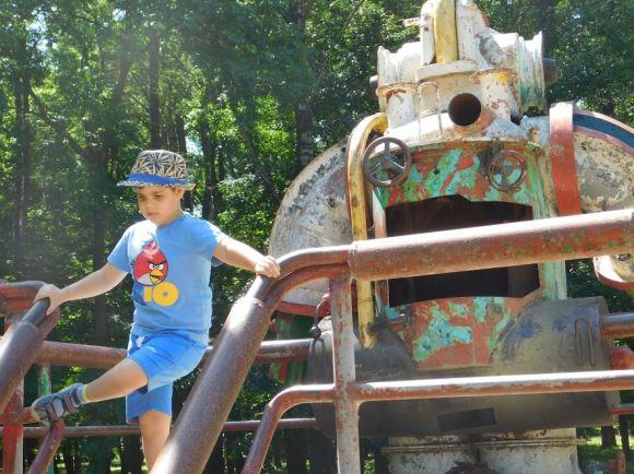 Новини Хмельницького - фото з «Космос» підлатають за 100 тисяч гривень: як проходить ремонт скульптури Мазура «Космос» підлатають за 100 тисяч гривень: як проходить ремонт скульптури Мазура, фото №5 на сайті vsim.ua