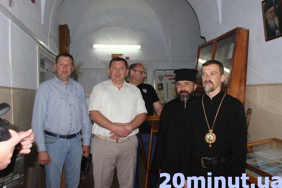 Новини Тернополя - фото з Він був авторитетом навіть для атеїстів. У Тернополі відкрили виставку в пам'ять про Любомира Гузара Він був авторитетом навіть для атеїстів. У Тернополі відкрили виставку в пам'ять про Любомира Гузара, фото №6 на сайті 20minut.ua