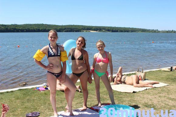 Новини Тернополя - фото з На "Циганці" вже багато відпочивальників. Люди скаржаться, що не працюють туалети та душ На "Циганці" вже багато відпочивальників. Люди скаржаться, що не працюють туалети та душ, фото №1 на сайті 20minut.ua