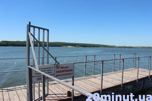 Новини Тернополя - фото з На "Циганці" вже багато відпочивальників. Люди скаржаться, що не працюють туалети та душ На "Циганці" вже багато відпочивальників. Люди скаржаться, що не працюють туалети та душ, фото №4 на сайті 20minut.ua