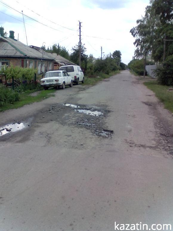 Новини Козятина - фото з Не доасфальтували вулицю Шевченка ще до Пузиря Не доасфальтували вулицю Шевченка ще до Пузиря, фото №12 на сайті 20minut.ua