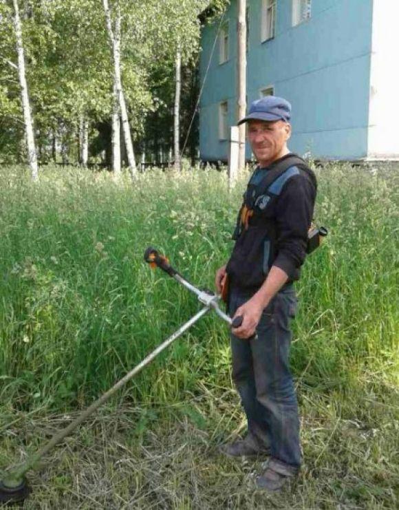 Новини Житомира - фото з Боржників-аліментників змусили вийти на суспільно корисні роботи Боржників-аліментників змусили вийти на суспільно корисні роботи, фото №3 на сайті 20minut.ua
