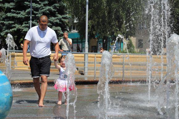 Новини Вінниці - фото з Дозвілля маленьких і дорослих вінничан на «сухому» фонтані (ФОТО ДНЯ) Дозвілля маленьких і дорослих вінничан на «сухому» фонтані (ФОТО ДНЯ), фото №10 на сайті 20minut.ua