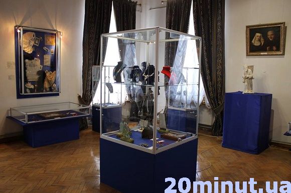 Новини Кам'янця-Подільського - фото з Кам’янчан запрошують на Всеукраїнську виставку ювелірних виробів (ФОТО) Кам’янчан запрошують на Всеукраїнську виставку ювелірних виробів (ФОТО), фото №1 на сайті 20minut.ua