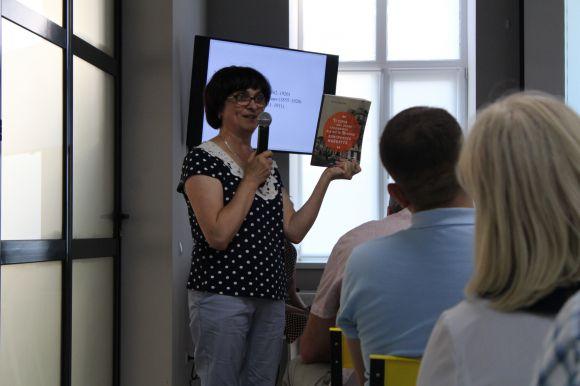 Новини Вінниці - фото з Як Оводов для міста взяв кредит у банку США. Книга про минулі успіхи Вінниці Як Оводов для міста взяв кредит у банку США. Книга про минулі успіхи Вінниці, фото №6 на сайті 20minut.ua