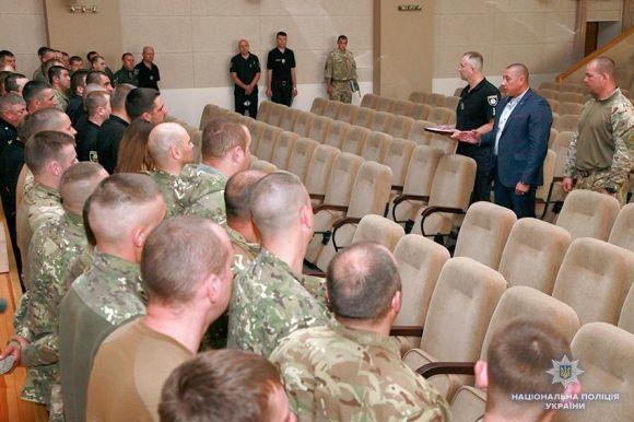 Новини Хмельницького - фото з Хмельницькі поліцейські повернулися додому зі Сходу Хмельницькі поліцейські повернулися додому зі Сходу, фото №3 на сайті vsim.ua