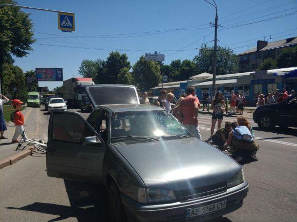Новини Вінниці - фото з Смертельна ДТП на Лісопарку: на «зебрі» водій «Опеля» збив чоловіка Смертельна ДТП на Лісопарку: на «зебрі» водій «Опеля» збив чоловіка, фото №2 на сайті 20minut.ua
