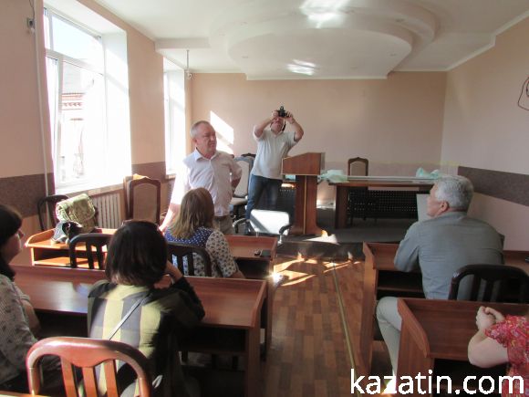 Похід до міського голови активу Козятина по захисту міського парку на сайті 20minut.ua Похід до міського голови активу Козятина по захисту міського парку, фото №3 на сайті 20minut.ua