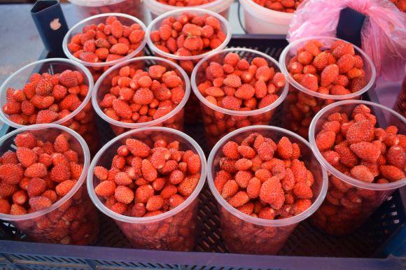 Ягідний сезон у розпалі. Які ціни на ринку, фото №1 на сайті 20minut.ua