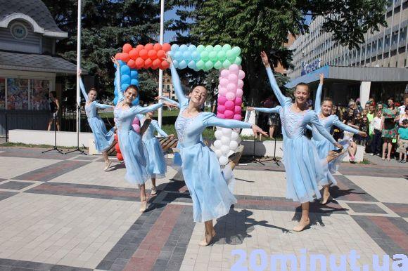 Майстер-класи і концерт: у Кам’янці відбулося свято до Дня захисту дітей (ФОТО), фото №4 на сайті 20minut.ua